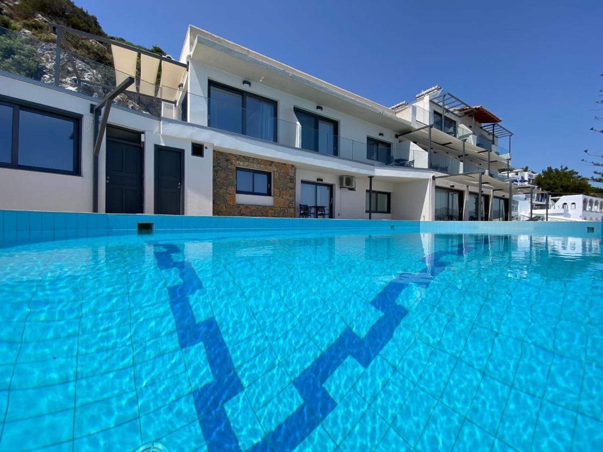 Ostria Apartahotel 2*