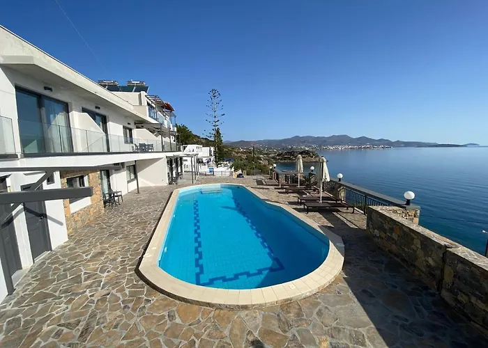 Ostria Apartments
